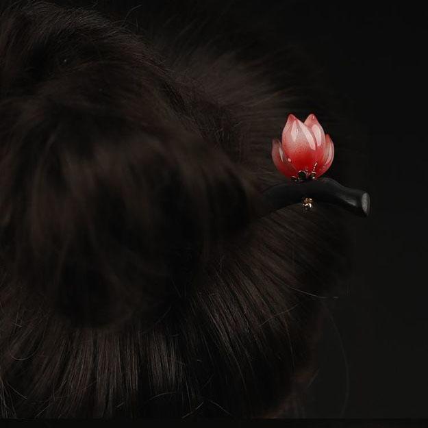 Black Sandalwood Hairpin with Unique Flower Design, Classical and Elegant, Suitable for Ancient Costume Accessories, Simple Daily Life