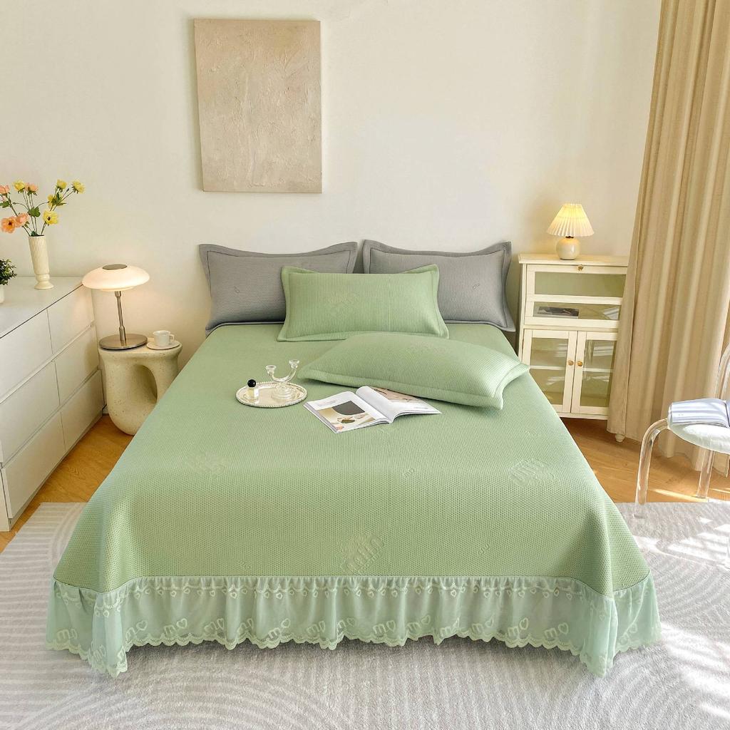 Summer French cold bean ice silk mat three-piece bed cover bed skirt Korean version lace cool mat