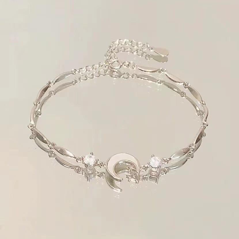 Elegant Lily of the Valley Charm Bracelet for Women - Versatile, Retro, and Perfect for Nature Lovers
