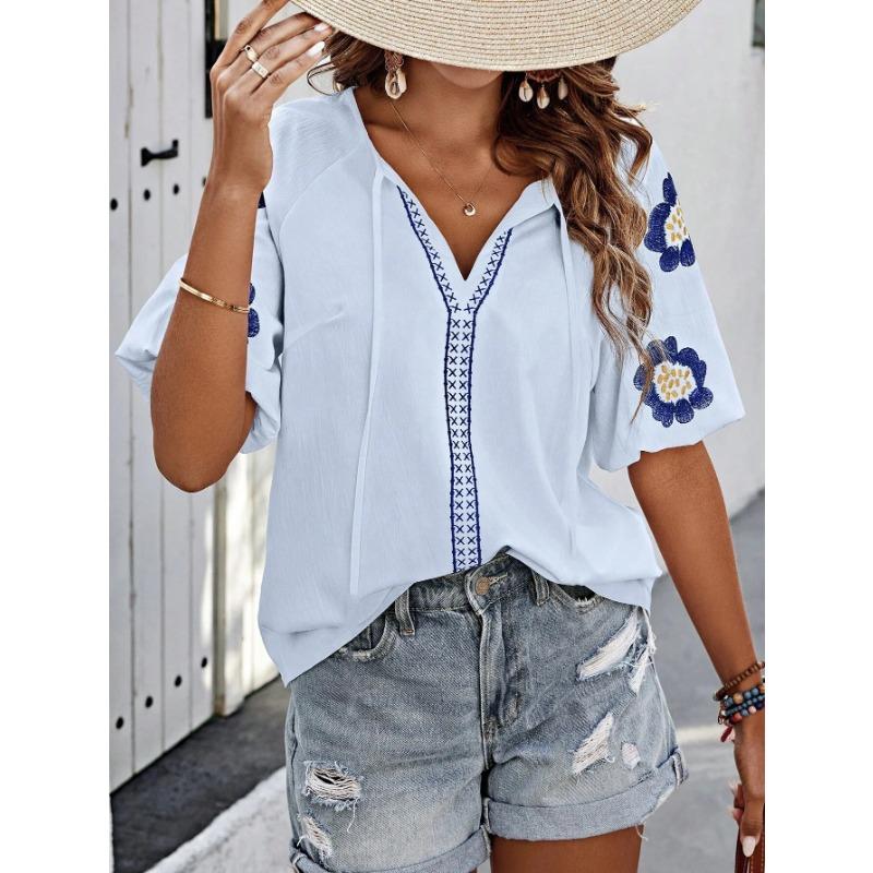 Spring and Summer Long-Sleeved Design V Neck Pure Color Top T-Shirt, Simple and Elegant, Casual Style, Suitable for Daily Wear