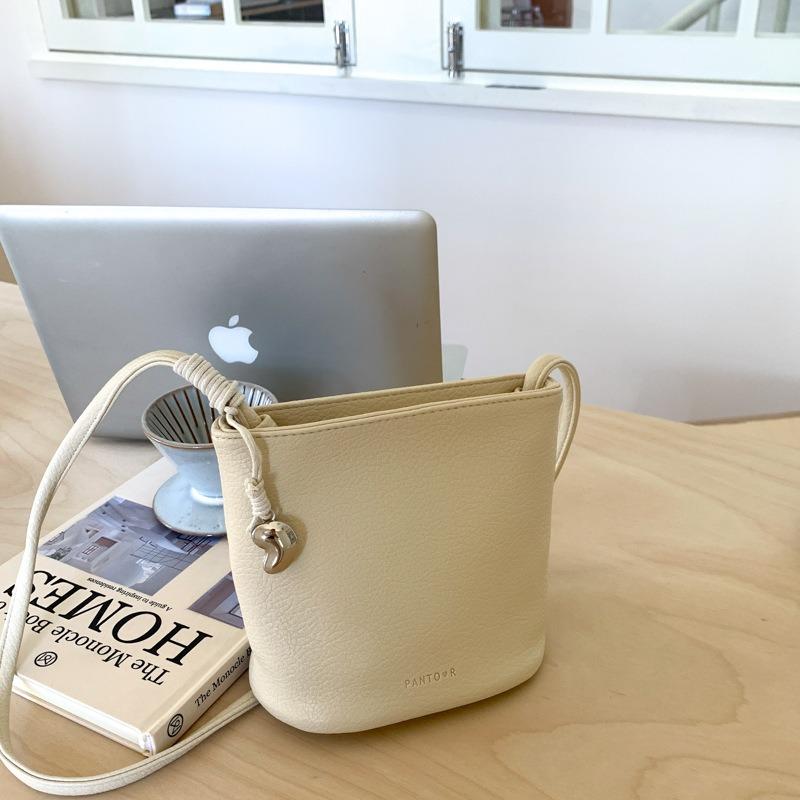 Small Bag Summer Minimalist and Versatile Shoulder Messenger Bag Women's Mobile Phone Bag Lychee Pattern Bucket Bag