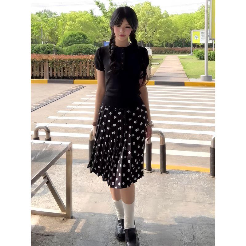 Korean-Style Black Button-Down Design Knitted Short-Sleeved T-Shirt for Women, Summer High-Waisted Slimming Polka Dot A-Line Skirt Two-Piece Set