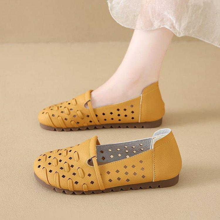 2025 Summer New Breathable Hollow Single Shoes Super Soft Doudou Shoes Soft Sole Soft Surface One Pedal Flat Bottom Shallow Mouth Single Shoes