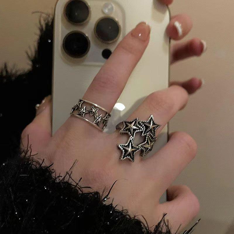 Anillo Retro Abierto de Estrella de Metal Envejecido para Mujer – Diseño de Dedo Índice de Celebridad de Alta Gama