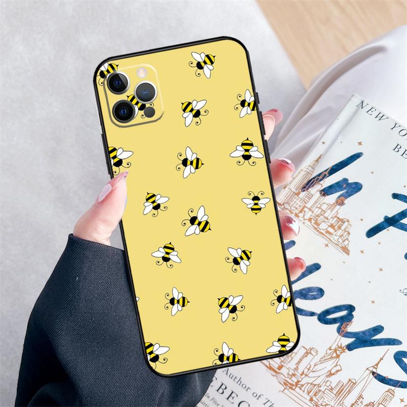 Midsummer bee garden honey Phone Case For iPhone 15 16 Pro Max 11 12 13 Mini 14 Pro Max XR 15 16 Plus 16e Cover Coque