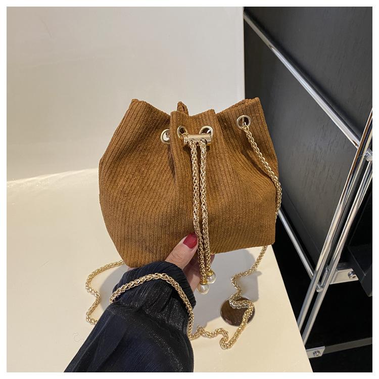 Pumping Belt Mode 2025 neue Cord Süßigkeitenfarbe Hugh große Kapazität Leerlaufkette diagonale Spannschulter Eimertasche