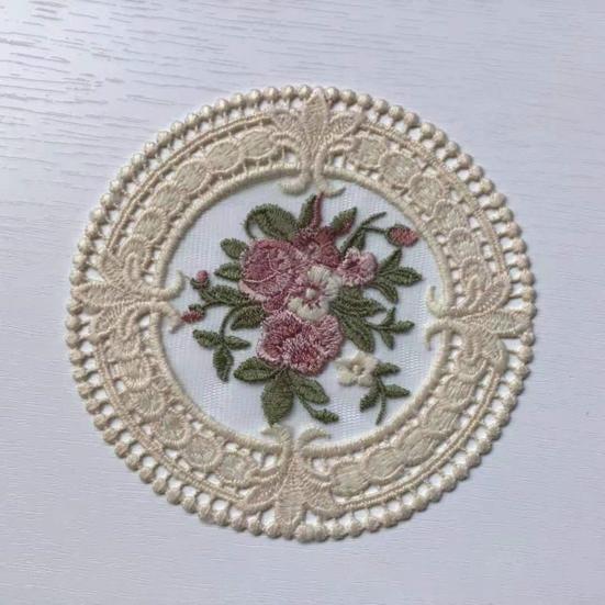 Plate Mat Exquisite Embroidery Desktop Decoration Round INS Style Table Coaster for Photo