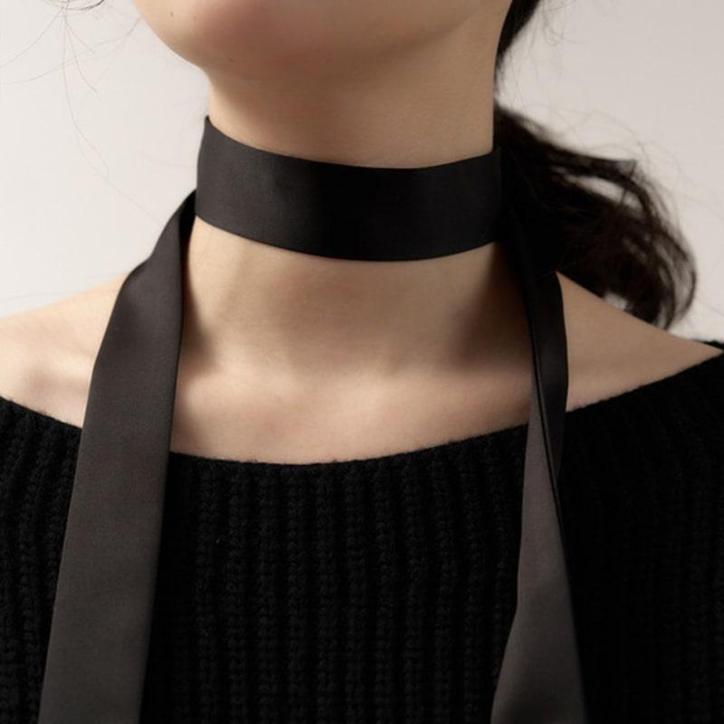 Geegee Long Satin Scarf - Black