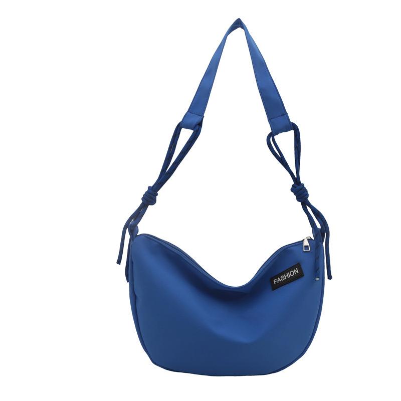 Neue geflochtener Riemen Trendige virale Umhängetasche Mode Schulter Knödeltasche