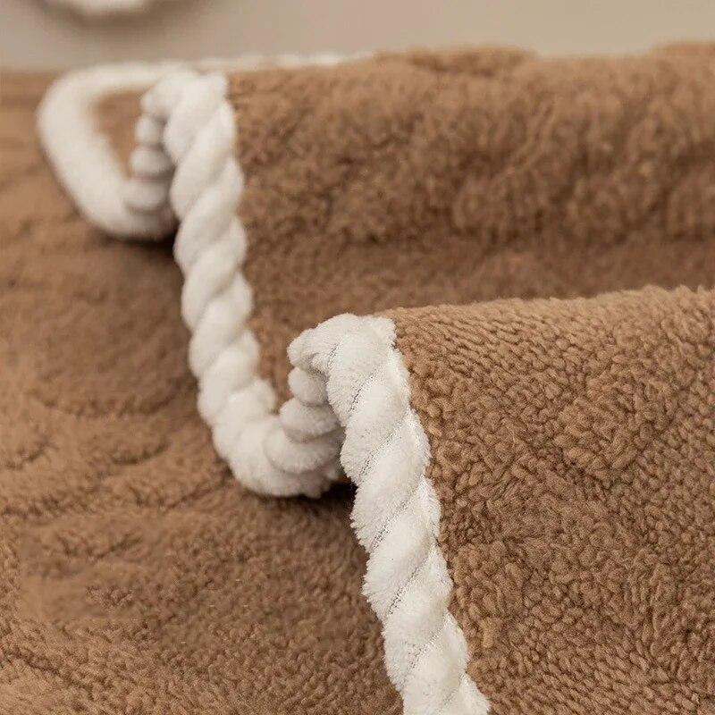Sofa Protector Home Decor Fleece Sofa Cover for Winter Sofa Seat Slipcovers Solid Color Plush Jacquard Housse Canape Dangle