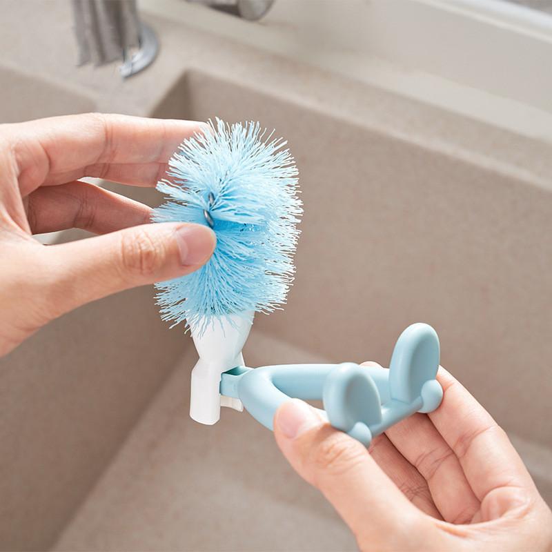 Kitchen Cleaning Brush With Plastic Material For Pots And Dishware