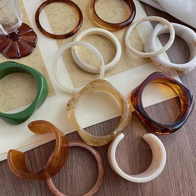 32 Style Acrylic Resin Bangles for Women Retro Punk Coffee Smudging Bangale Personality Irregular Wide Wristband Party Jewelry M