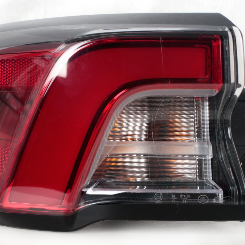 For Ford Escape 2020 2025 2025 LED Rear Bumper Tail Light Turn Signal Light Brake Lamp Car Accessories LJ6Z-13405-E LJ6Z-13404-E