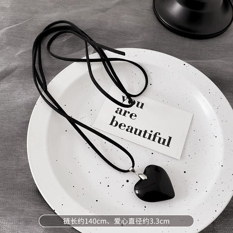Y2k Fashion Leather Rope Black Red Heart Pendant Necklace For Women Men Antique Silver Color Jewelry Accessories Daily Wear