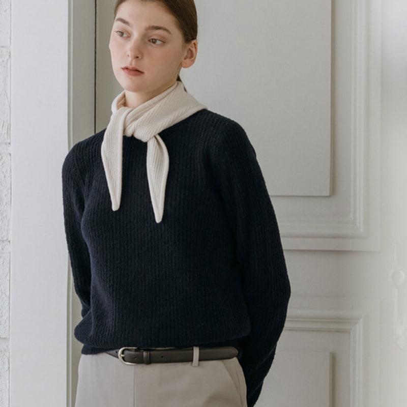 BINOVULAR [4 colors] PETITE TRIANGULAR MUFFLER