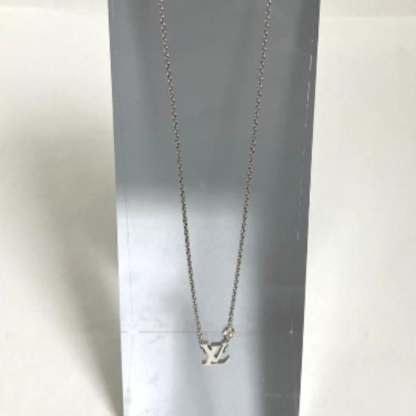 Louis Vuitton White Gold X Diamond Blossom LV Necklace K18  White Gold Q93653 Used