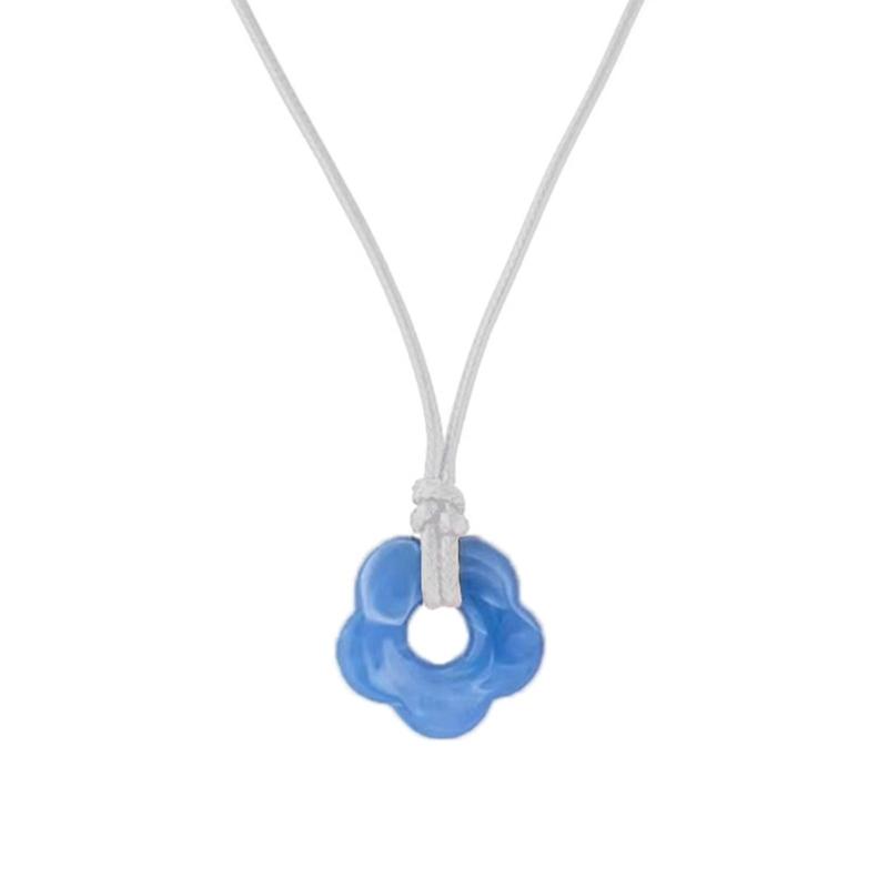 Unique Hollowed-Out Flower Pendant Necklaces Acrylic Material Flower Jewelry Pendant Choker Suitable for Any Occasion