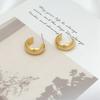 Stilvolle und einfache Ohrringe, Kleine Ohrstecker, C-förmige schlichte goldene Ringohrringe, Ohrstecker für Damen.