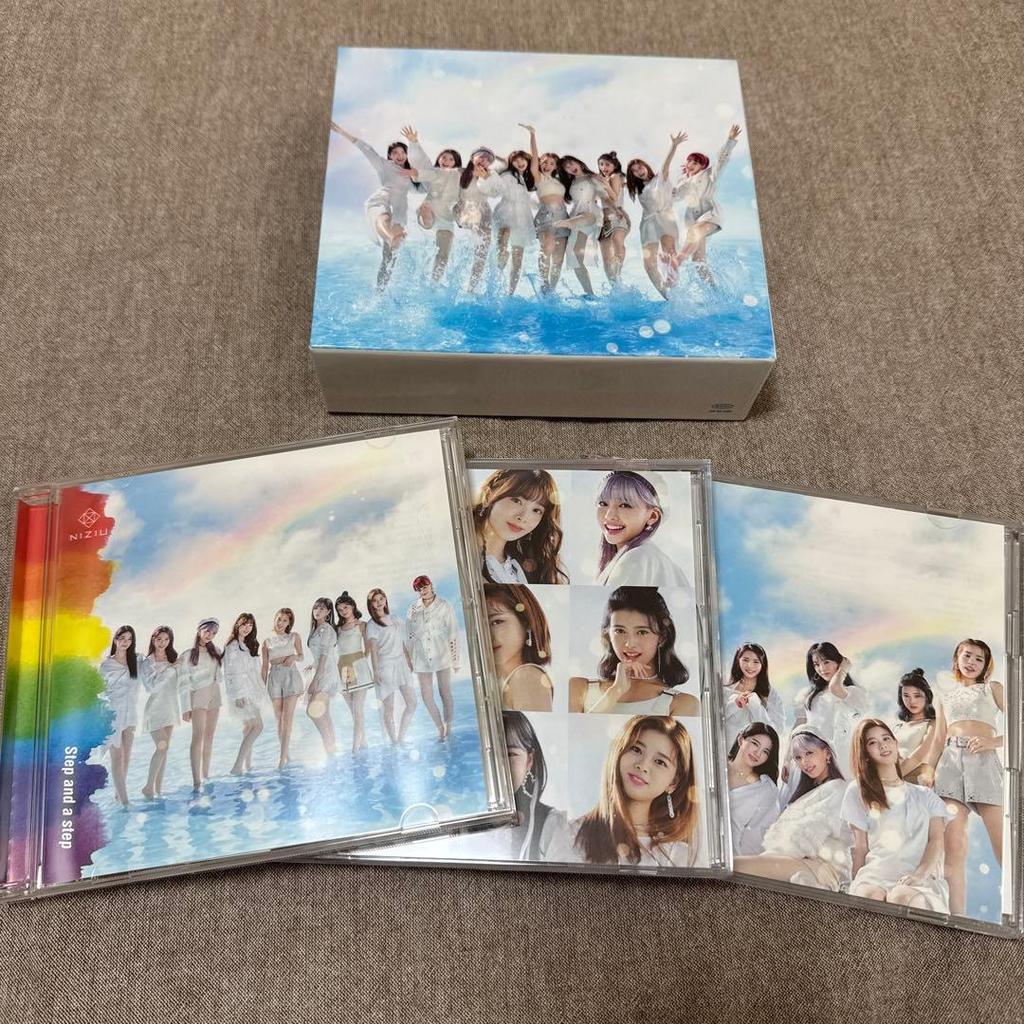 [USED] NiziU CD single album 3 types