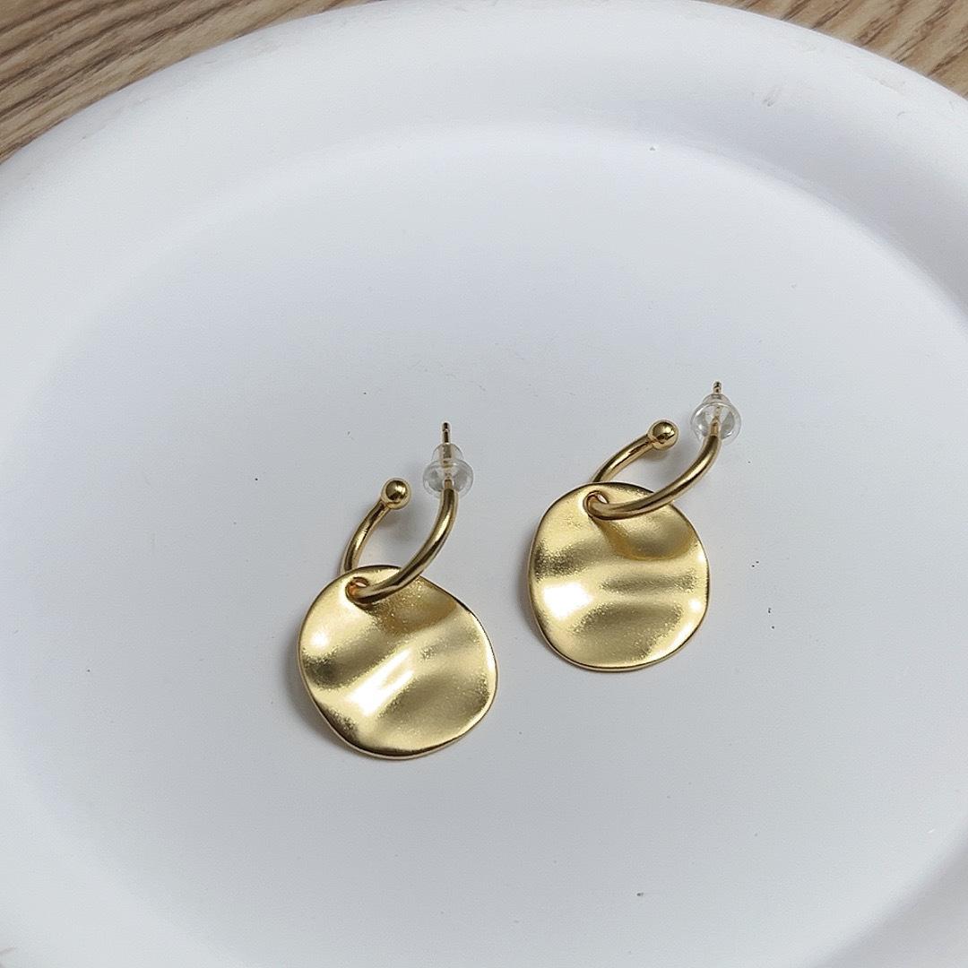 

ANENJERY геометрические матовые плиссированные нерегулярные круглые серьги для женщин универсальный темперамент модные праздничные украшения подарки золотой