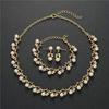 Nejnovější stylový kombinovaný perlový náhrdelník s 18karátovým zlatem Náušnice Náramek Sada šperků pro ženy a dívky
