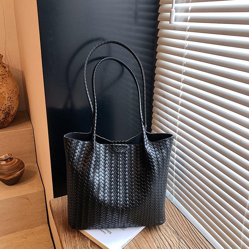 Autumn retro large-capacity bag women's new fashion woven pattern shoulder bag work tote bag