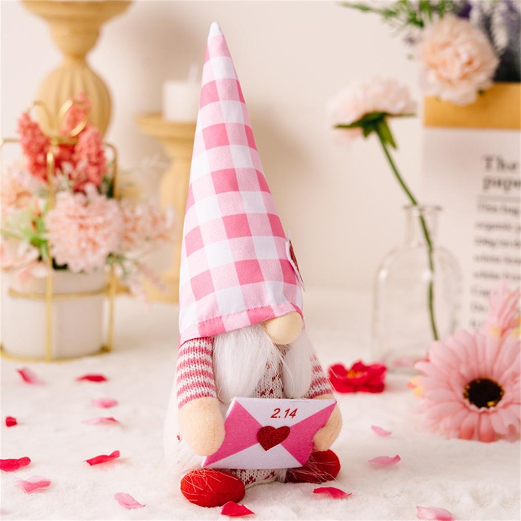 Valentine's Day Striped Hat Faceless Doll, Home Decoration Gift Holding Love Heart Knitted Doll