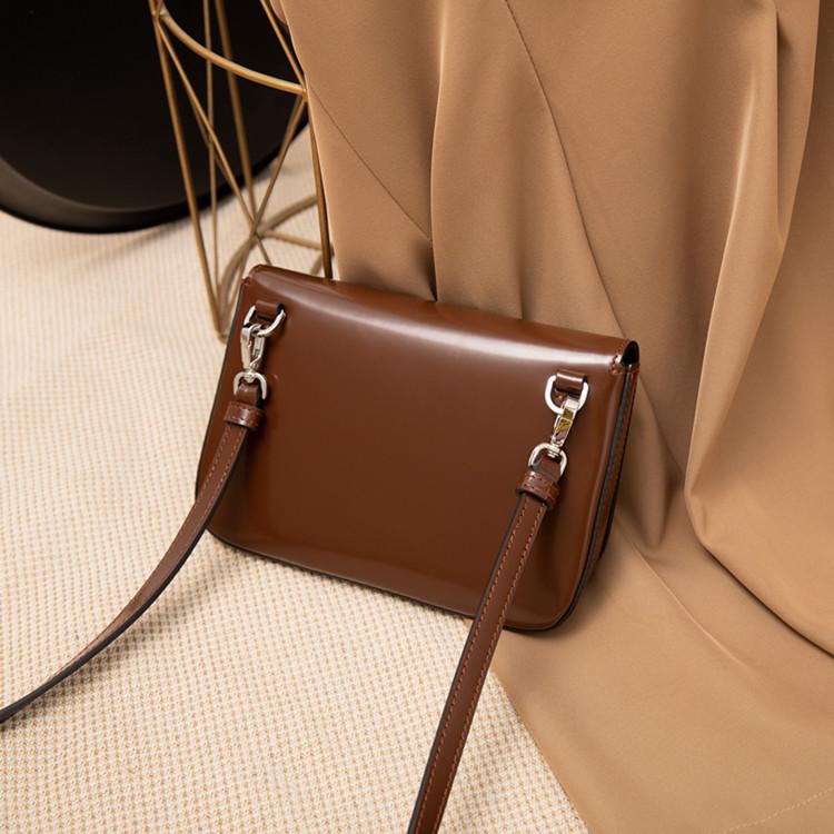 2025 Neuer Stil Vielseitige Umhängetasche aus Rindsleder - Exquisites Schlichtes Braunes Tofu-Design