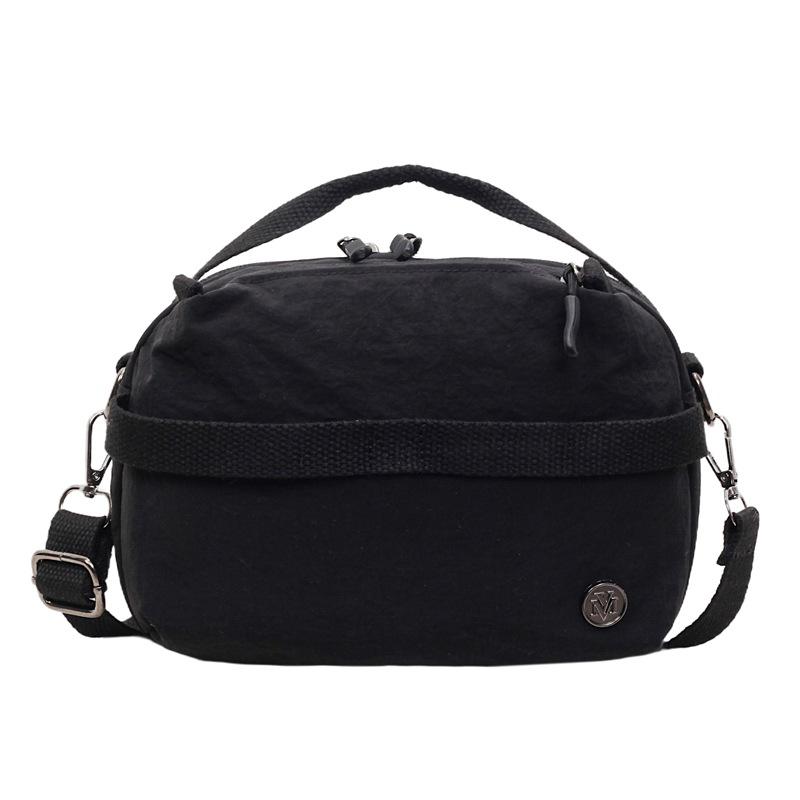 Fashion messenger bag women 2025 simple shoulder bag bag high value niche fashionable foreign style new commuter bag