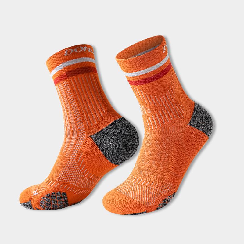 Mid-Calf Thickened Towel Bottom Sports Socks for Marathon, Basketball, Hiking & Mountaineering