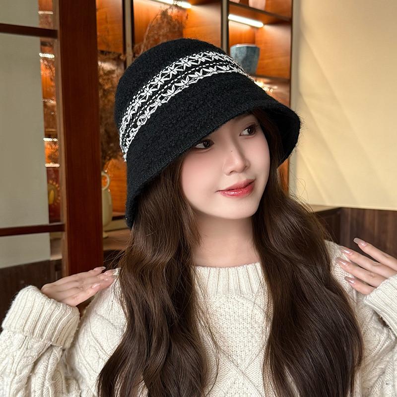 Wool Blend Fisherman Hat For Women With Extended Brim For Winter Sun And Wind Protection