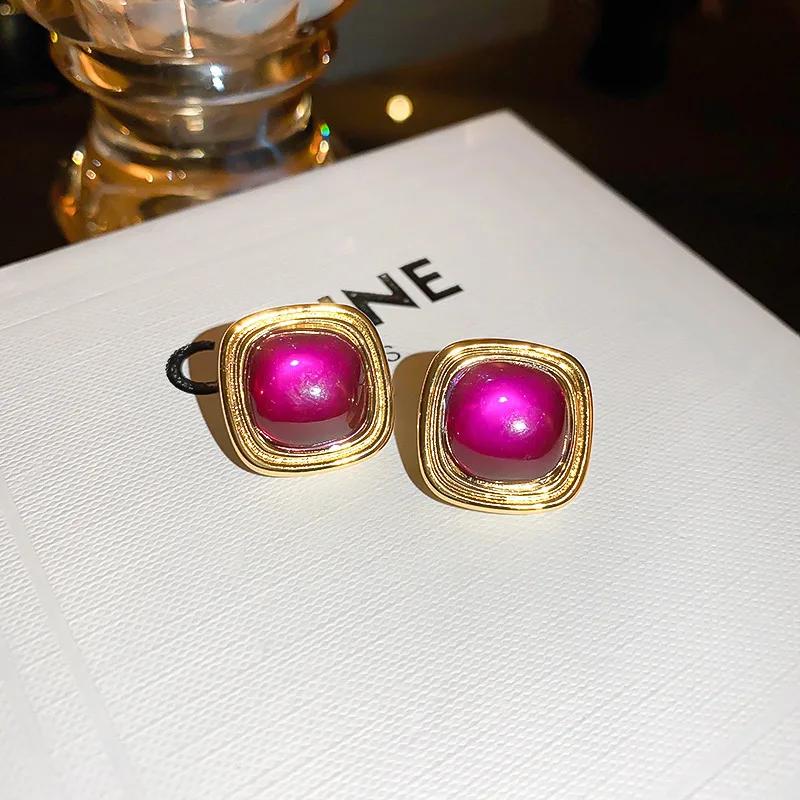 

SKEDS Women Girls Vintage Classic Palace Pearl Pendant Earrings Ear Clip Baroque Style Middle Lady Party Banquet Jewelry Earring