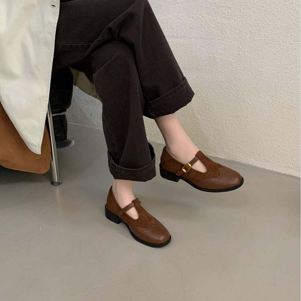 2025 winter new round head carved suede word with thick heel shallow mouth versatile commuter work women's shoes