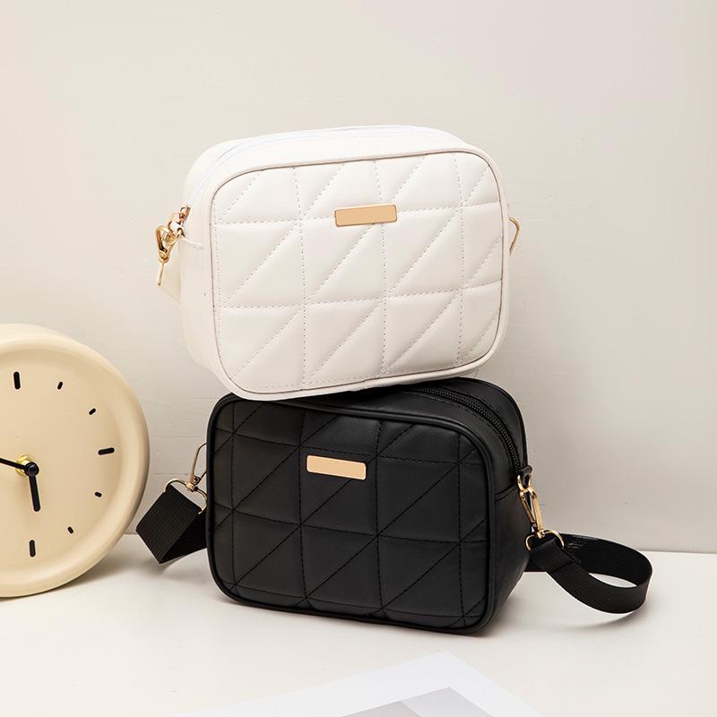 Stylish Korean Version Women's Crossbody Camera Bag with Diamond Pattern