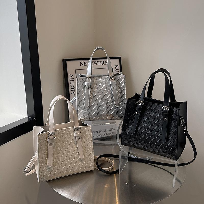 Textured Woven Pattern Solid Color Retro 2025 New Casual Simple Commuter Shoulder Crossbody Portable Small Square Bag Woman