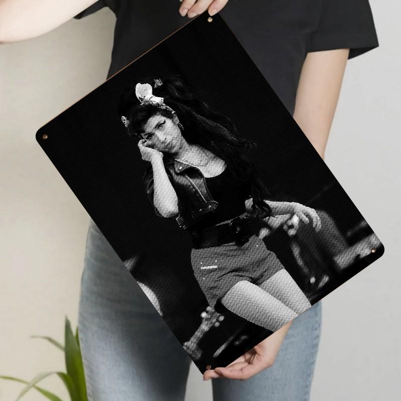 

Vintage Female Singer Stage Style Custom Metal Tin Sign Home Wall Decor Art Bedroom Bar Hanging 20x30cm（7.8x11.8inch）