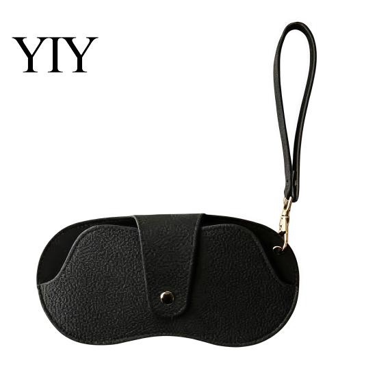 Compact Glasses Storage Bag Sunglasses Pouch, Imitation Leather Hanging Case Durable Eyeglass Holder with Carabiner, Portable Eyeglasses for