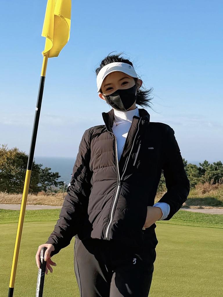 TASHI GOLF Women's Winter Warm Slimming Down Jacket & High Waist Fleece Pants Set