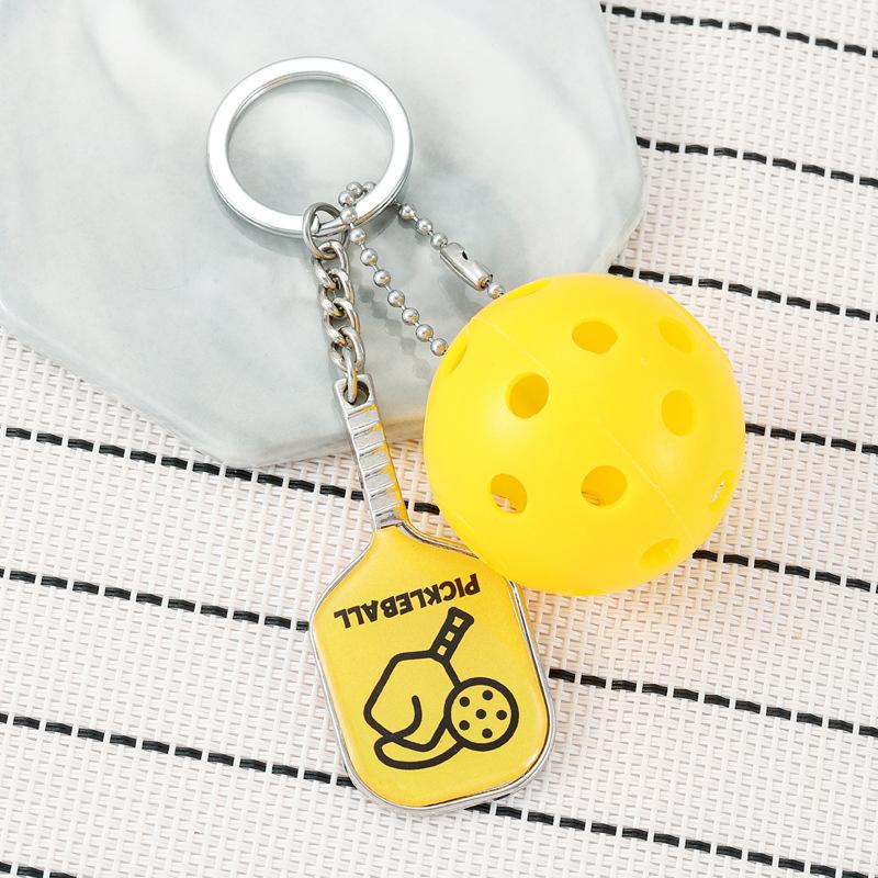 

Creative Pickleball Racket Metal Keychain Pickle Sports Keychains Inspirational Pickle Dink Ball Gifts Peak Fans Party Gifts жёлтый