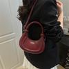 Niche Design Sense Retro Fashion Portable Small Bag Women 2025 Spring New Maillard Shoulder Armpit Bag
