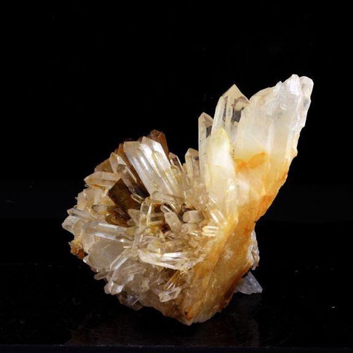 Pierres et Minéraux. Quartz + Siderite. 311.0 ct. Allevard, Isère, France.