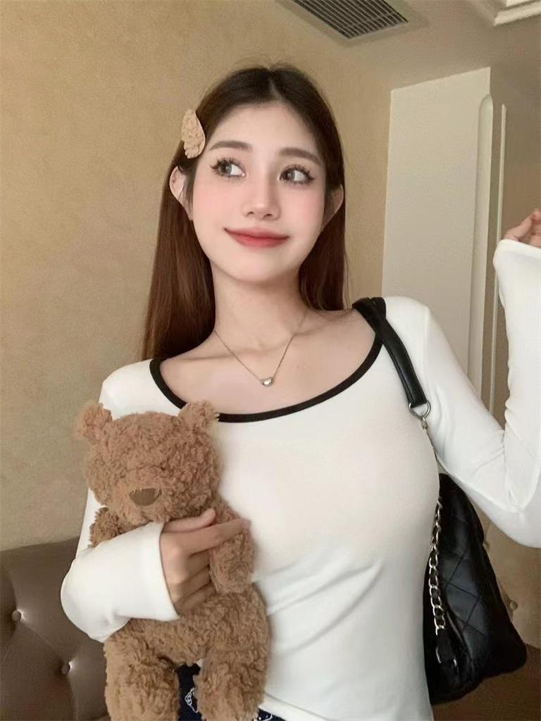 Korean Autumn/Winter Square Collar Long-Sleeve Velvet T-Shirt with Chest Pads for Women - Slim, Versatile, Warm Bottoming Top