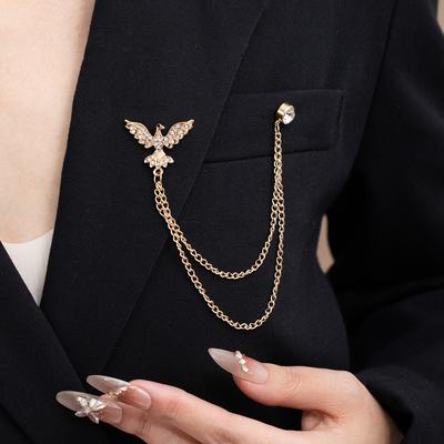 Fashion Eagle Brooch With Diamonds Vintage Wing Design Animal Suit Collar Pin Chain Pin Dress Corsage Accessories