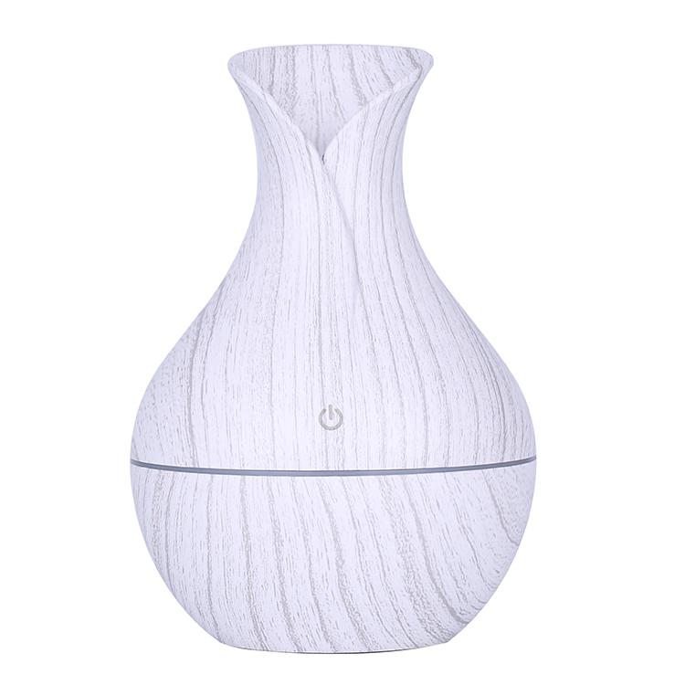 Hot Mini Portable Car Diffuser Essential Oil Car Scent Diffuser Machine Electric USB Aromatherapy Diffuser Humidifier Vase