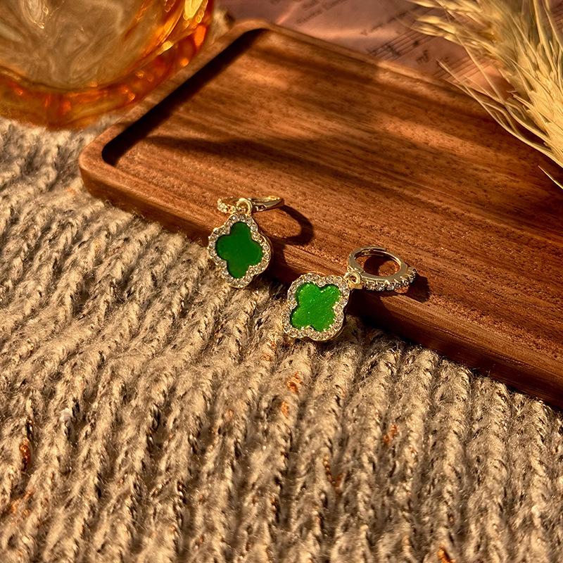 Hochwertige vierblättrige Kleeblatt-Ohrringe, modische, exquisite, glänzende Ohrringe, Senior Sense of Ladies-Ohrringe