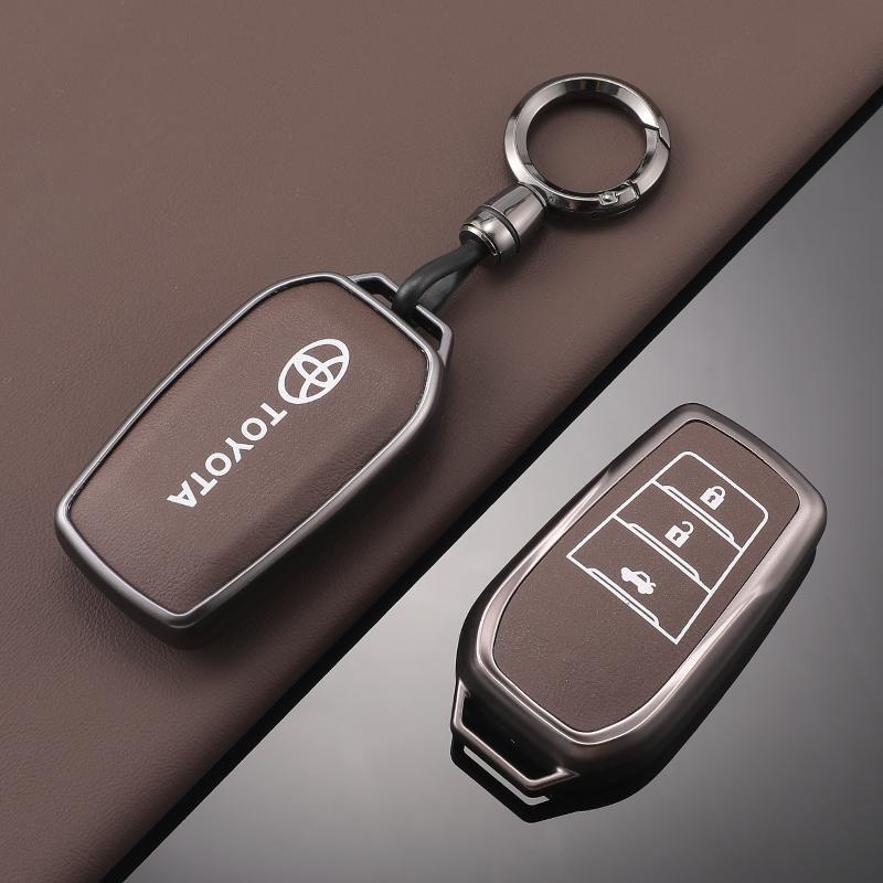Läder Bilnyckel Fodral Fobskydd för Toyota RAV4 Crown Hilux Fortuner Yaris Prius Corolla Camry Land Cruiser Avensis Verso Prado C