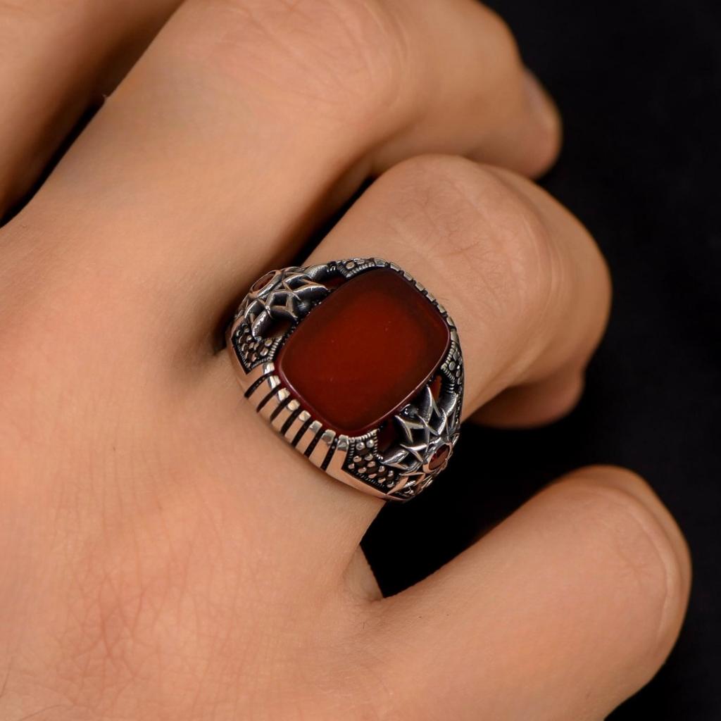 Luxury Direct Men's Alloy Inlaid Red Imitation Chalcedony Men's Ring, Punk Style Hand Jewelry