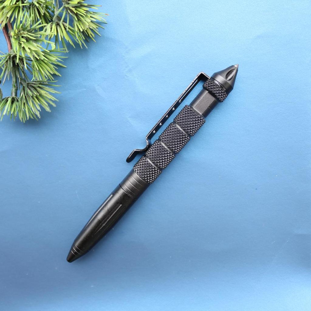 B2 Anti-Wolf Tactical Self-Defense Pen for Outdoor Use