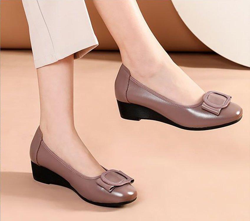 Flat-soled Single Shoes Women's Soft-soled Young Mother Shoes 2025 Autumn Fashion Doudou Shoes Super Soft Not Tired Feet Leather Shoes Women