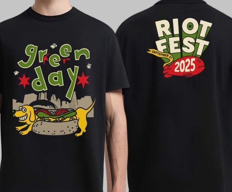 Green Day Riot Fest 2025 In Chicago Il Sep 21 The Hot Dog FunnyTshirt Unisex T-Shirt XL
